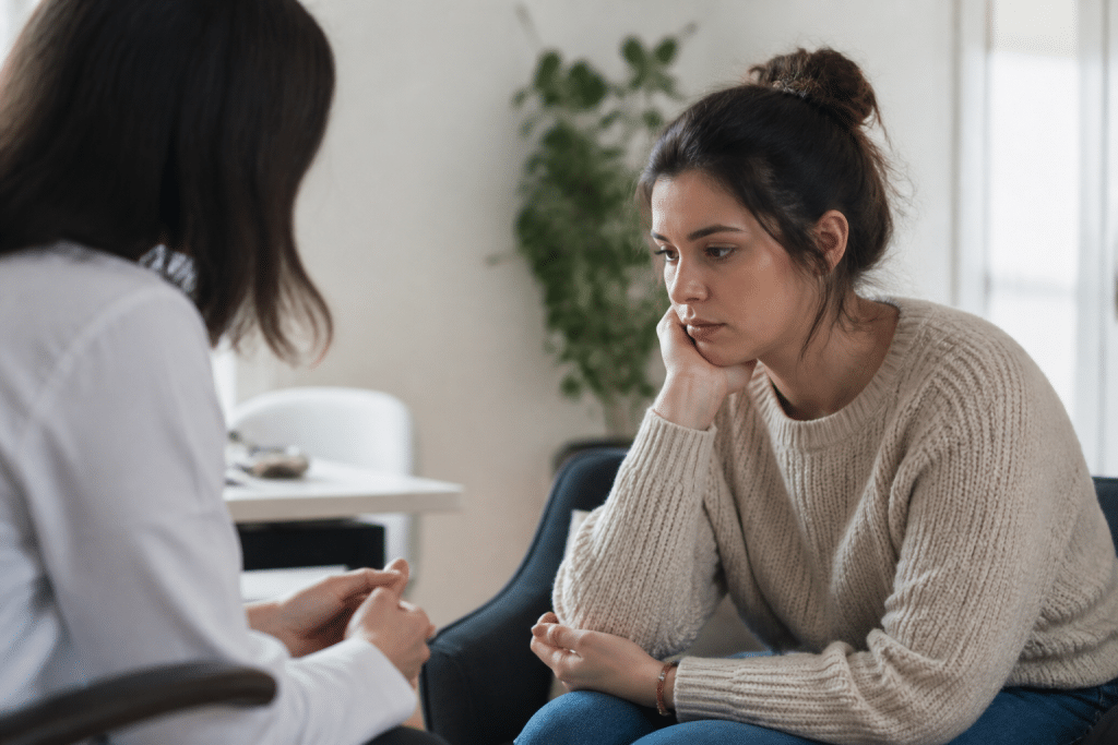 Patient en consultation médicale discutant symptômes dépressifs